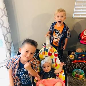 Meet your Posher, Alexis